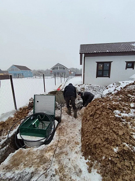 монтаж на участке септика малахит гео
